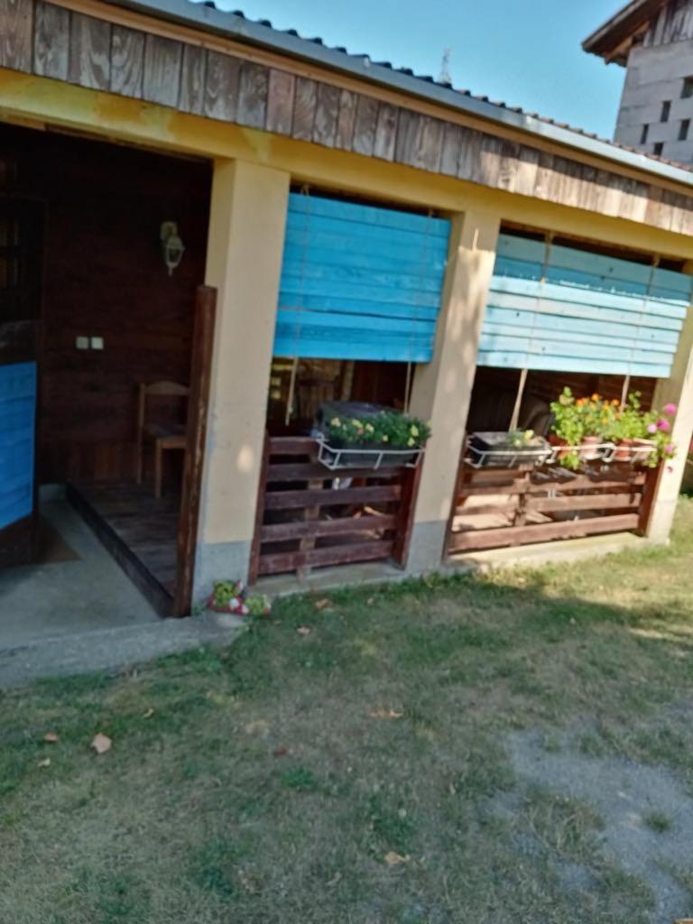 Affittacamere Farma 2 Cazin Esterno foto